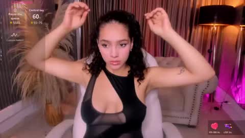 Snapshot of anahi_curlie1 chatting on 05/26/26, 11:17 Anahi Curlie online show from 05/26/26, 11:17