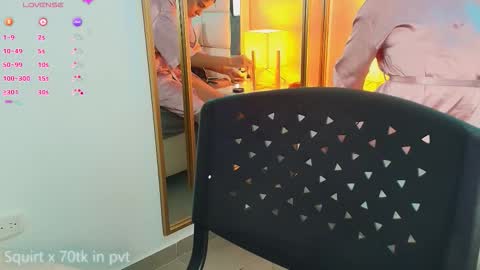 Snapshot of anahi_maite chatting on 12/17/25, 07:53 Anahi online show from 12/17/25, 07:53