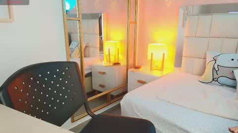 Snapshot of anahi_maite chatting on 01/09/26, 07:59 Anahi online show from 01/09/26, 07:59