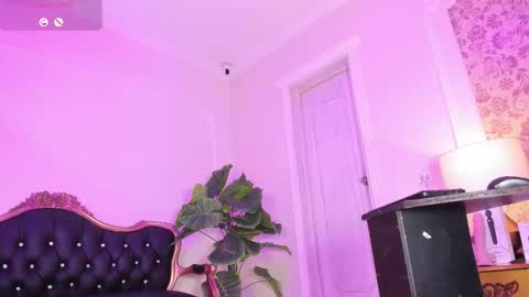 Snapshot of anahisbennett chatting on 11/15/25, 05:05 Anahis online show from 11/15/25, 05:05