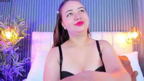 Snapshot of anaisclarkx chatting on 09/17/25, 11:34 Anais clark online show from 09/17/25, 11:34