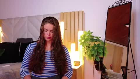 Anaise  online show from 10/03/25, 11:29