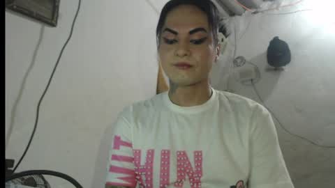 Snapshot of analia_smith chatting on 05/13/26, 05:43 Analia smith online show from 05/13/26, 05:43