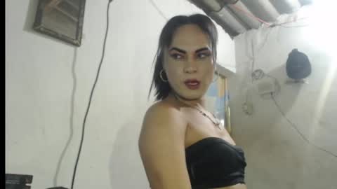 Snapshot of analia_smith chatting on 05/16/26, 02:05 Analia smith online show from 05/16/26, 02:05