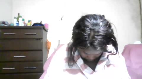 Snapshot of analslut1987 chatting on 06/22/26, 04:31 analslut1987 online show from 06/22/26, 04:31