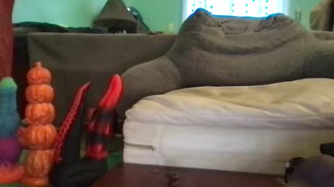 Snapshot of analzilla chatting on 11/22/25, 09:25 Mandy online show from 11/22/25, 09:25