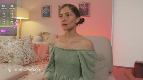 Ana Mara Botero online show from 10/27/25, 08:46