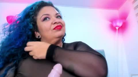 Snapshot of anamariiarios chatting on 02/06/25, 10:32 Ana Maria online show from 02/06/25, 10:32