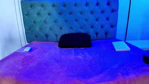 Snapshot of anamariiarios chatting on 11/08/25, 07:56 Ana Maria online show from 11/08/25, 07:56