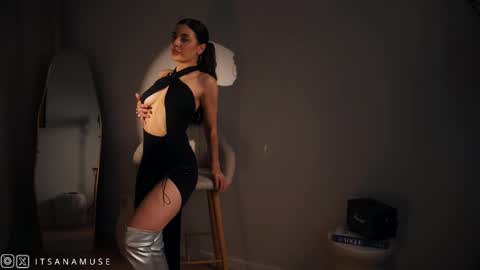 Ana online show from 10/29/25, 09:38