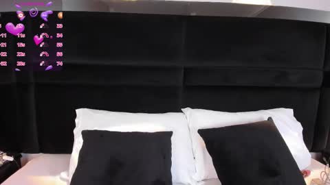 Anasha online show from 11/22/25, 11:42