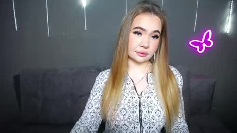 anastacyyellig online show from 04/20/26, 06:53