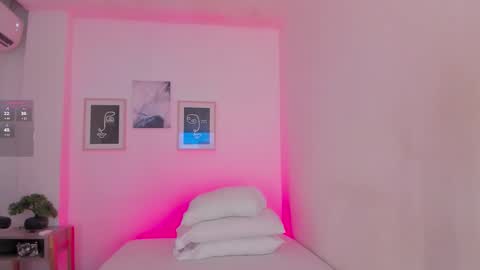 Snapshot of anastasia_lauren chatting on 01/07/26, 07:16 Ana online show from 01/07/26, 07:16