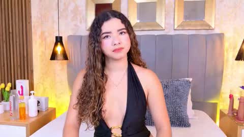 Snapshot of anastasia_steelegb chatting on 12/16/25, 12:21 Mia online show from 12/16/25, 12:21