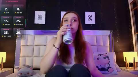Snapshot of anastasia_windel chatting on 10/10/25, 08:08 Anastasia online show from 10/10/25, 08:08
