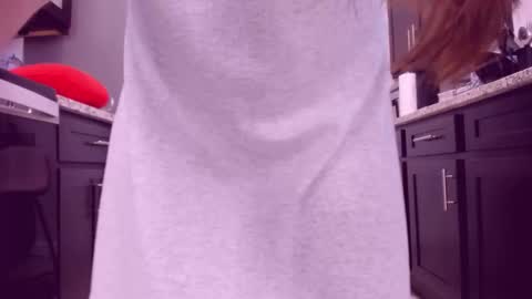 Snapshot of anastasiabeyond chatting on 10/30/25, 12:17 Anastasia Beyond online show from 10/30/25, 12:17