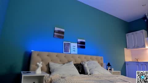 Anastasia online show from 12/04/25, 12:42