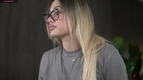 AnastasyaNoir online show from 11/17/25, 06:19