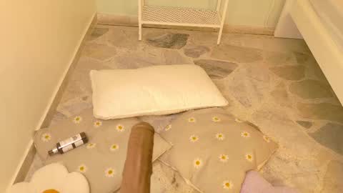 Kendra  online show from 11/10/25, 11:20