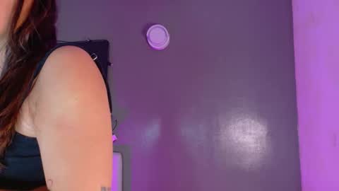 Kendra  online show from 12/16/25, 11:37