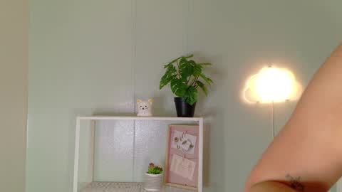 Kendra  online show from 02/06/26, 09:34