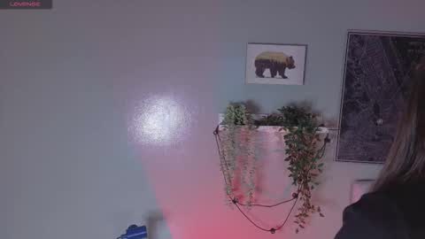 Kendra  online show from 02/18/26, 10:33