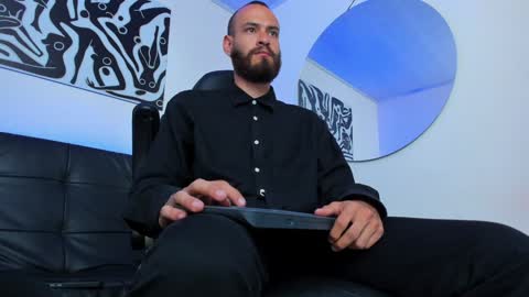 Snapshot of anders_x chatting on 01/11/25, 07:05 Andrs - online show from 01/11/25, 07:05