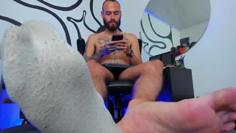 Snapshot of anders_x chatting on 10/22/25, 12:44 Andrs - online show from 10/22/25, 12:44