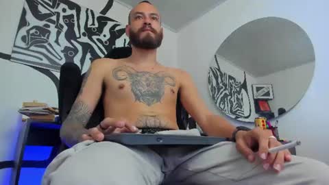 Snapshot of anders_x chatting on 07/18/26, 01:43 Andrs - online show from 07/18/26, 01:43