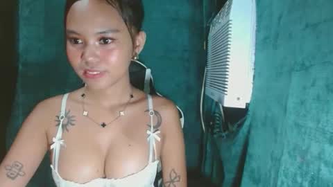 andiaprecious_ online show from 04/16/26, 01:56