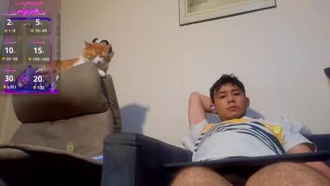 Snapshot of andie_bigdick chatting on 12/22/24, 06:48 andie Send your love who needs it online show from 12/22/24, 06:48