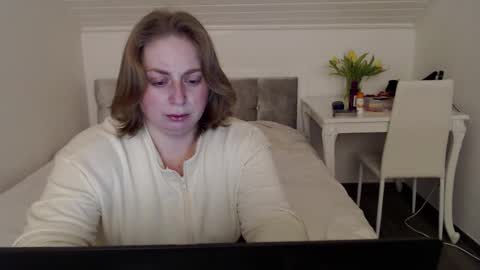 Snapshot of andorphina chatting on 01/18/26, 04:33 Andorphin online show from 01/18/26, 04:33