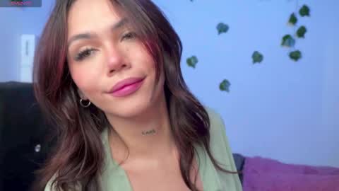 Andra de la Rosse online show from 02/12/26, 09:43