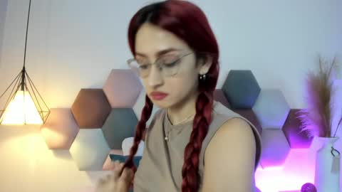 Andra Cyrus online show from 01/02/25, 02:13
