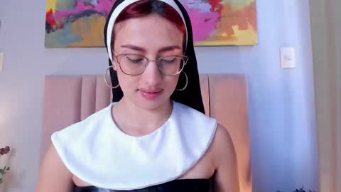 Andra Cyrus online show from 10/31/25, 11:55