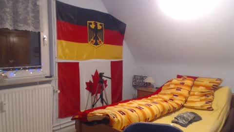 Snapshot of andre124231 chatting on 12/01/24, 09:04 Andre online show from 12/01/24, 09:04