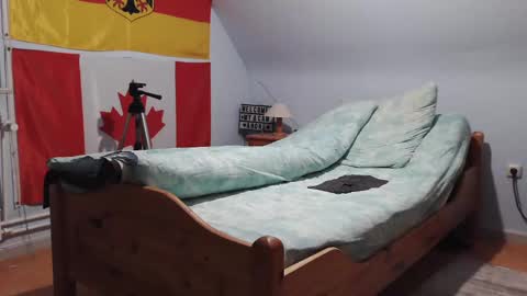 Snapshot of andre124231 chatting on 12/13/24, 09:20 Andre online show from 12/13/24, 09:20