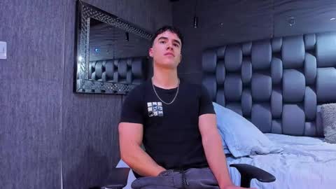 Andre Parker online show from 12/18/24, 02:32