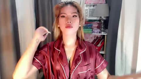 andrea06121998 online show from 03/01/26, 11:56