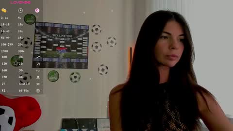 Snapshot of andrea__bass chatting on 07/18/26, 02:43 andrea__bass online show from 07/18/26, 02:43