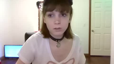 Snapshot of andrea_davenport chatting on 12/28/24, 07:00 andrea online show from 12/28/24, 07:00