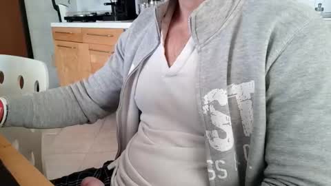 Snapshot of andrea_feetlover chatting on 11/03/25, 06:47 andrea_feetlover online show from 11/03/25, 06:47