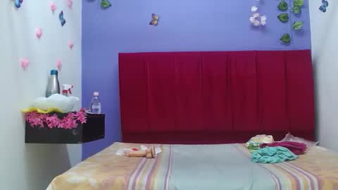 Snapshot of andrea_lopezcm chatting on 10/03/25, 11:07 ANDREA LOPEZ online show from 10/03/25, 11:07