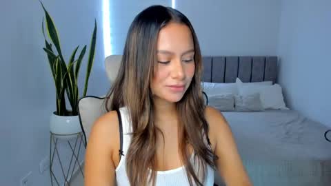 Snapshot of andrea_martini_ chatting on 03/01/25, 06:43 andrea online show from 03/01/25, 06:43