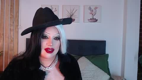 ANDREA  online show from 10/08/25, 03:20