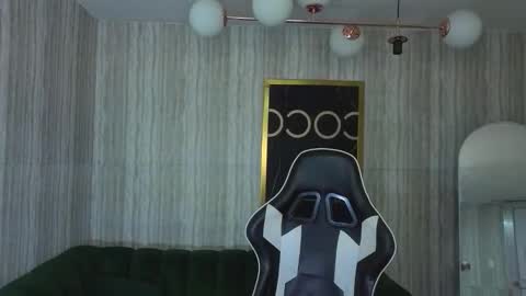 Andrea online show from 12/14/25, 01:27