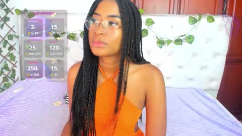 Snapshot of andrea_williams24 chatting on 09/19/25, 01:01 Naomi Andrea Daviss online show from 09/19/25, 01:01