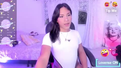 Snapshot of andreaafox_ chatting on 02/21/26, 11:33 Andrea Fox online show from 02/21/26, 11:33