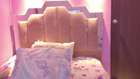 A n d r  e a S w e e t  online show from 05/19/26, 08:37
