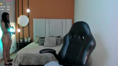 Snapshot of andreaxhange chatting on 06/06/26, 08:35 Alexa online show from 06/06/26, 08:35